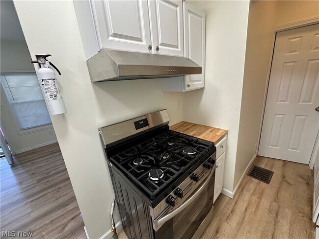 Building Photo - 119 Shields Rd