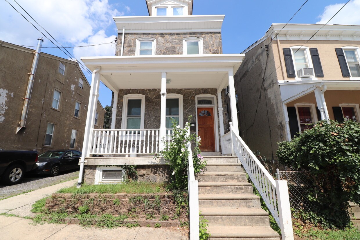 4327 Freeland Ave, Philadelphia, PA 19128 House Rental in