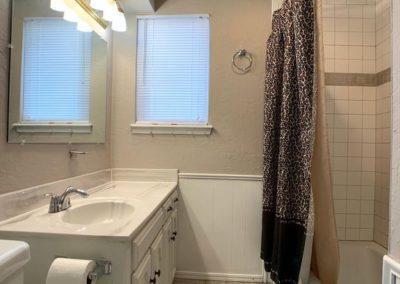 Building Photo - 11433 N May Ave