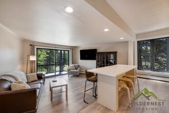 Building Photo - 1185 Ski Hill Rd