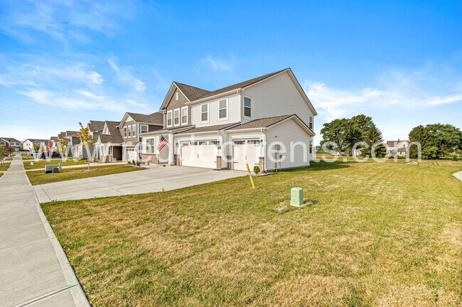 Building Photo - Stunning 5-Bedroom Retreat in Greenfield –...