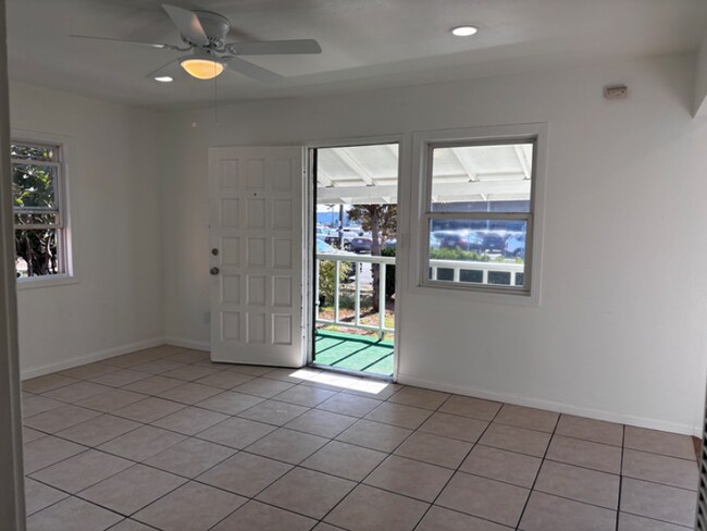 Building Photo - 2737 A Ave