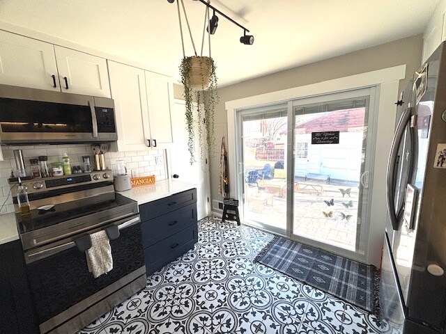 Foto del edificio - 6174 Otis St