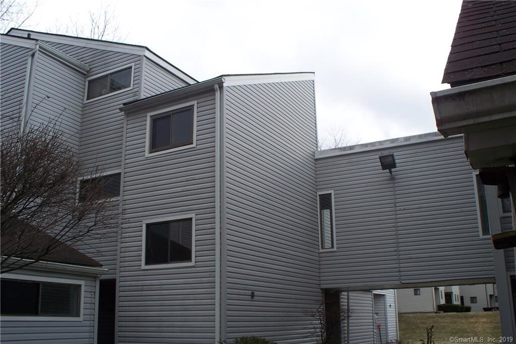 Primary Photo - 655 Talcottville Rd
