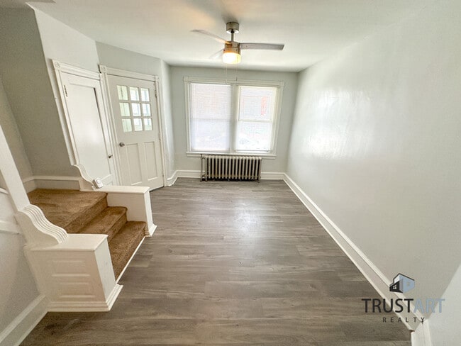Building Photo - 3 Bedroom townhome in Olney-Oak Lane, Phil...