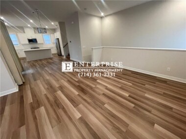 Building Photo - Move Right In! Your Dream Home in Anaheim'...