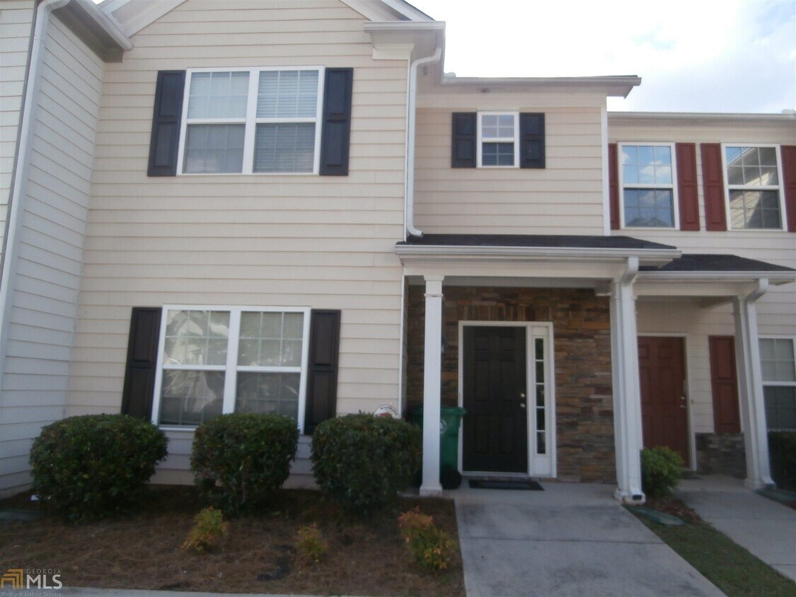 Foto principal - 1520 Rogers Preserve Rd