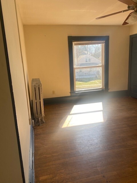 Primary Photo - 141 Lake St