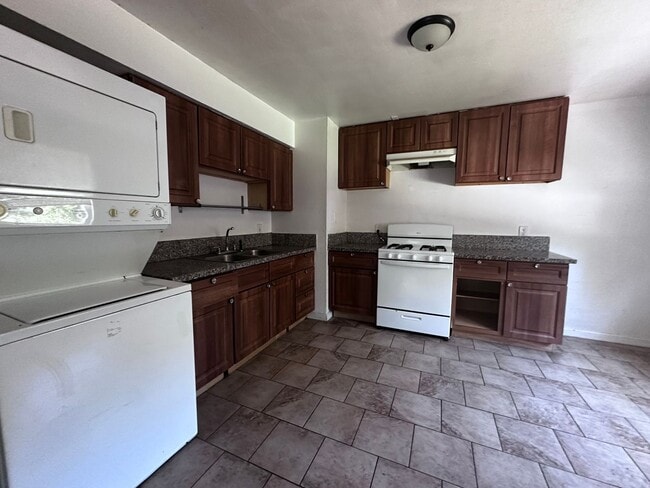 Building Photo - 440-444 Harding Ave
