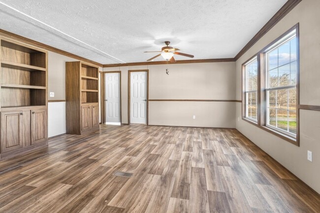 Building Photo - 19222 McLin Rd