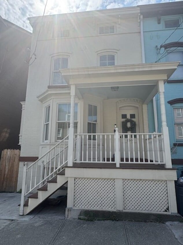 Primary Photo - 150 Lander St