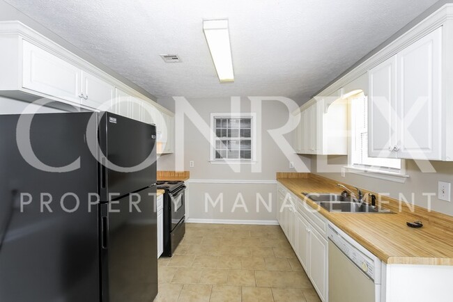 Building Photo - 1432 Huntly Circle