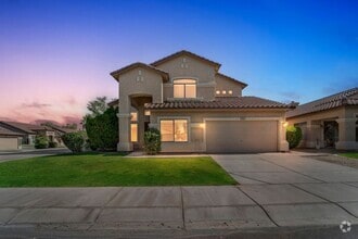 Building Photo - 2145 W Olive Way