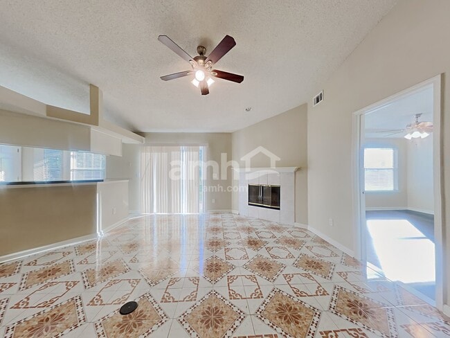 Building Photo - 2139 Orangewood St