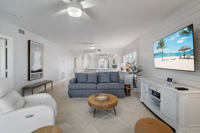 Foto del edificio - 2 Bedroom OFF-SEASON Rental Overlooking Wi...