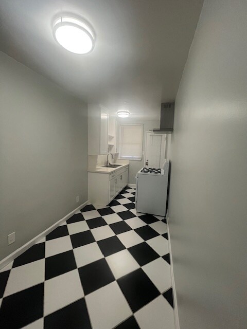 Foto del edificio - 4676 N Banner Dr