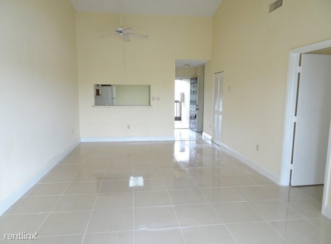 Building Photo - 725 SW 113th Way