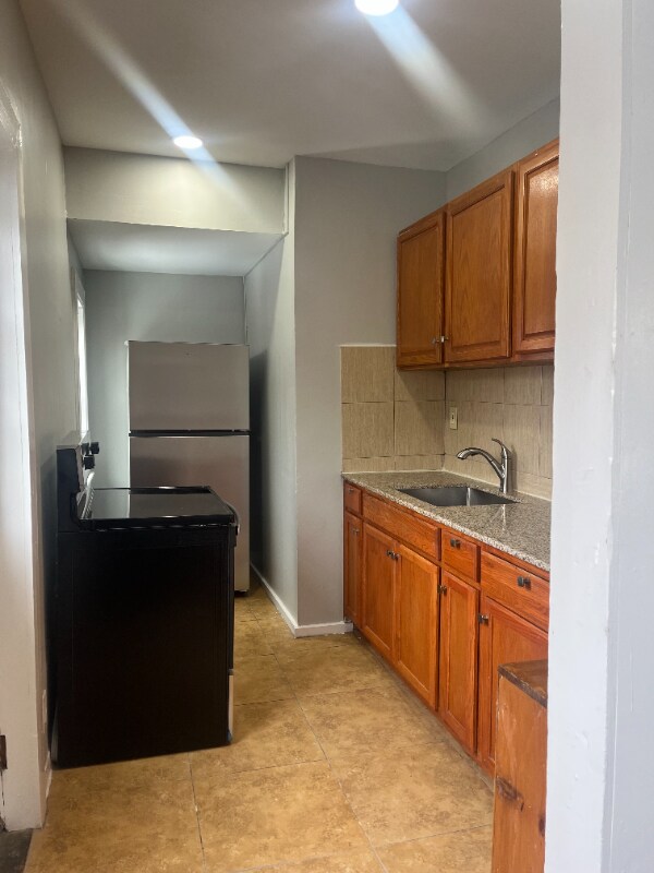 Foto del edificio - 54-56 Village St