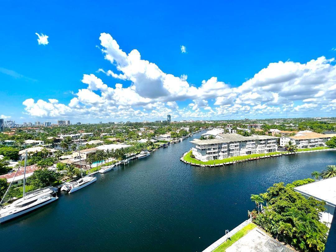 Foto principal - 401 Golden Isles Dr