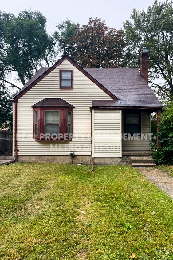 Foto principal - 823 E 2nd St