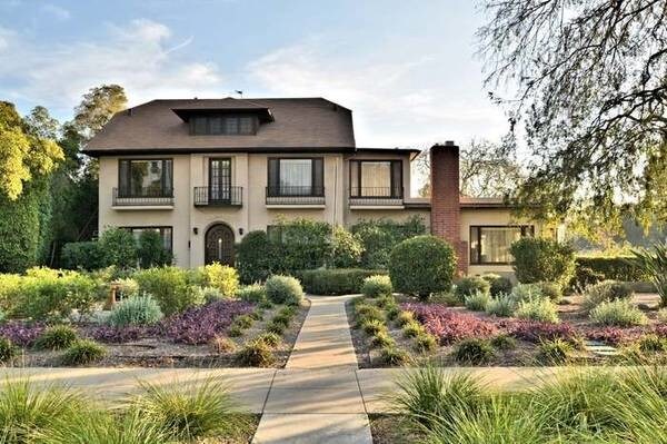 Foto del edificio - 1754 E Orange Grove Blvd