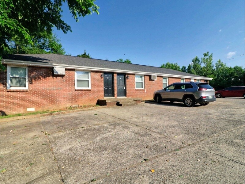 Foto principal - 1432-B McCan