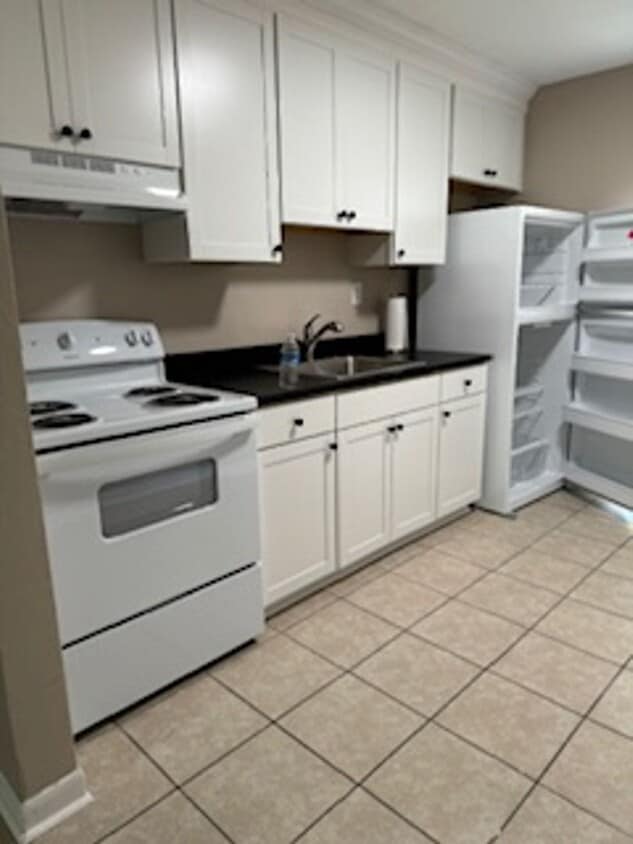 Primary Photo - 1300 Virginia Drive