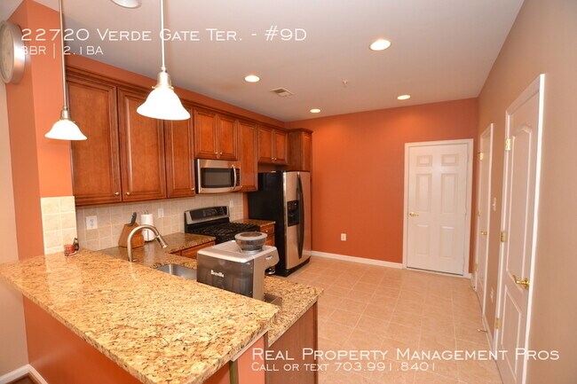 Building Photo - 22720 Verde Gate Terrace