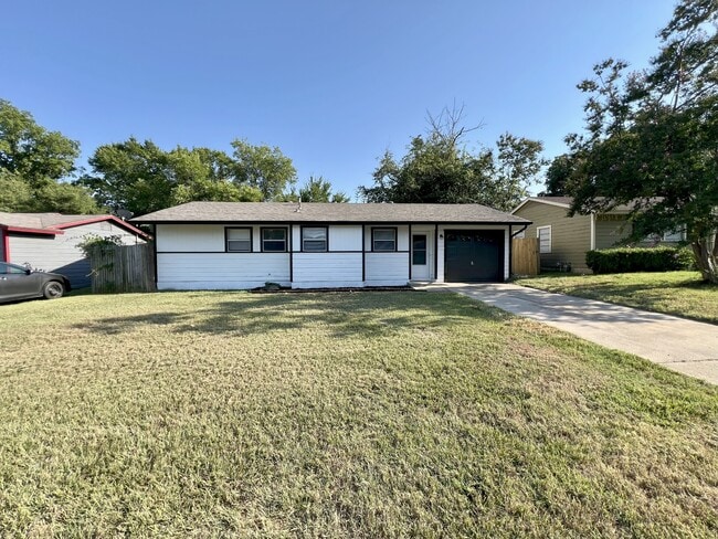 Building Photo - 4204 Bowling Green St