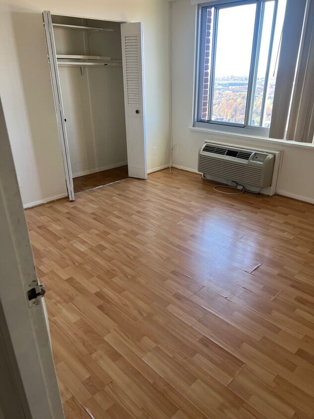 Building Photo - Beautiful Condo in Gaithersburg, MD