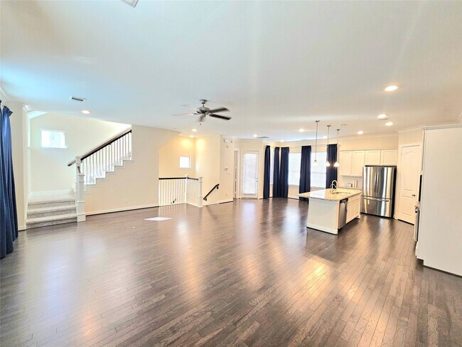 Foto del edificio - 9610 Knights Station Dr