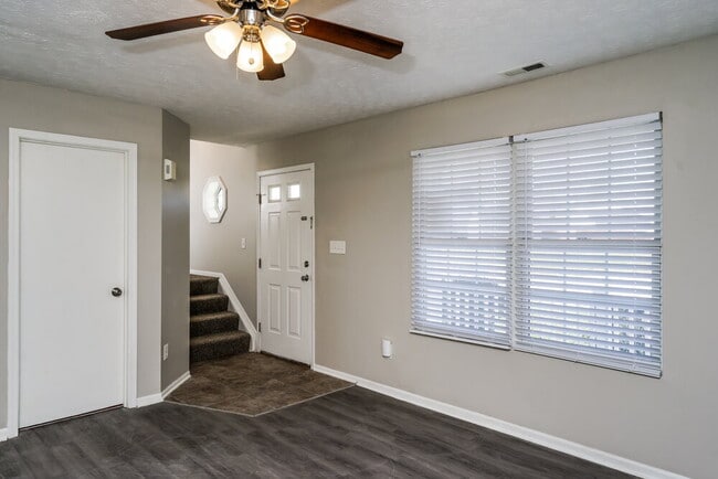 Building Photo - 6311 Hackel Dr
