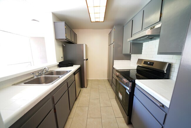 Foto del edificio - 24525 Trevino Dr