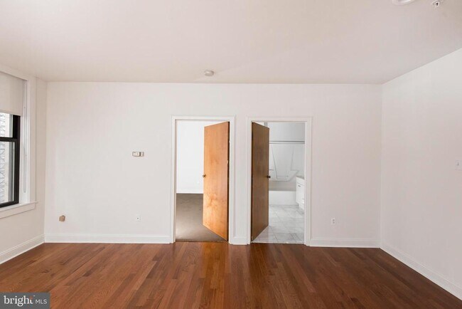 Foto del edificio - 220 S 16th St