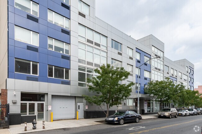 Building Photo - Dekalb 1209