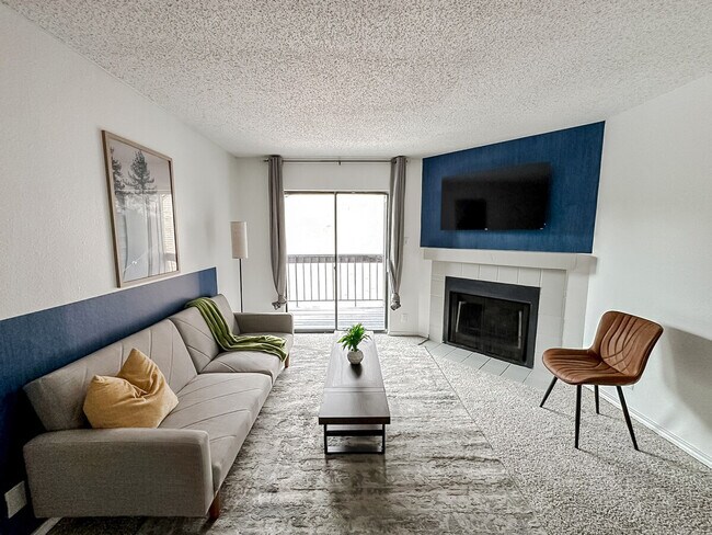 Foto del edificio - 1002 Clayton Ln