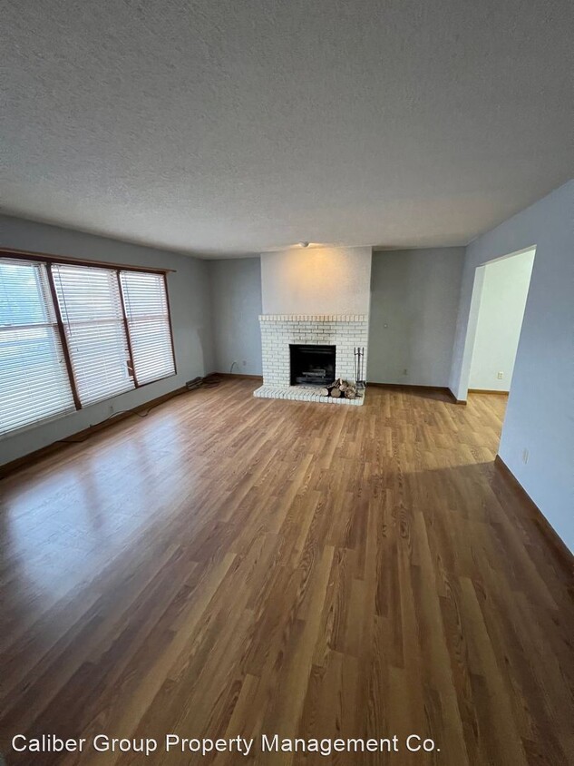 Primary Photo - 2 br, 2 bath House - 736 Olympic