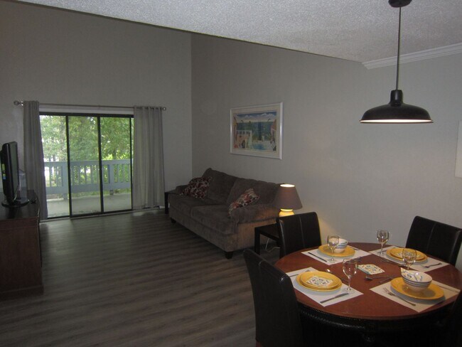 Building Photo - 1405 Harbourside Dr