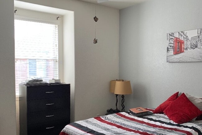 Foto del edificio - 10580 Parkington Ln