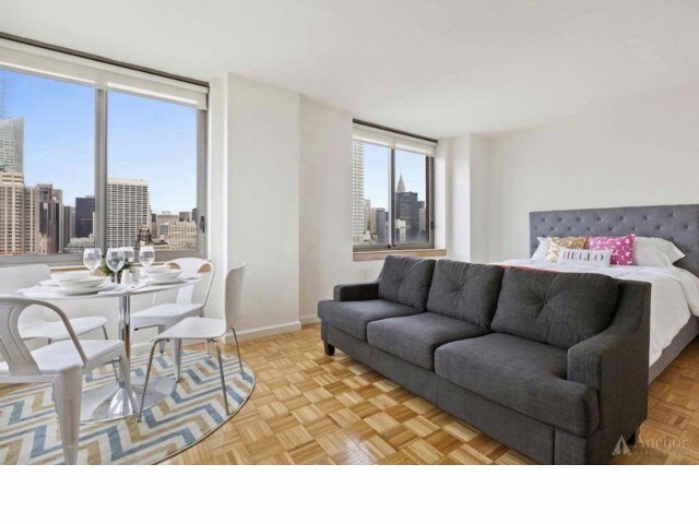 Building Photo - 35 W 33rd St