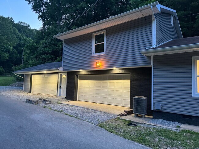 Foto del edificio - 536 Whitley Ln