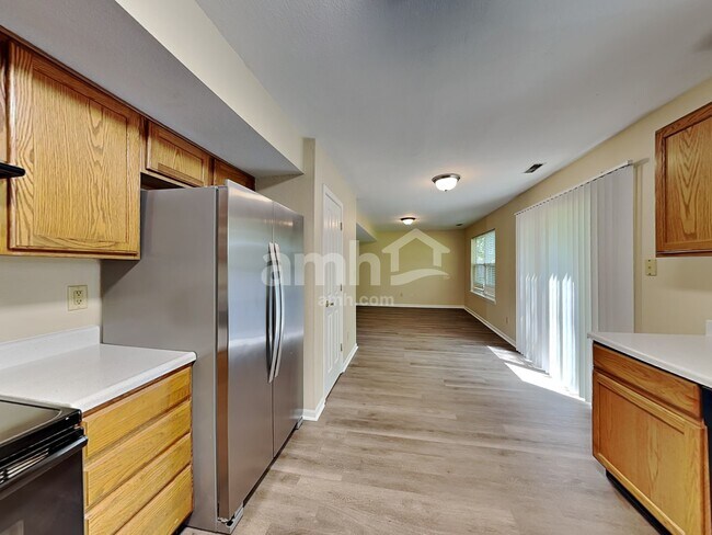 Foto del edificio - 12693 Glengary Dr