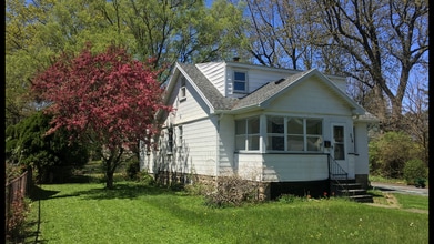 Building Photo - 214 Duffern Dr
