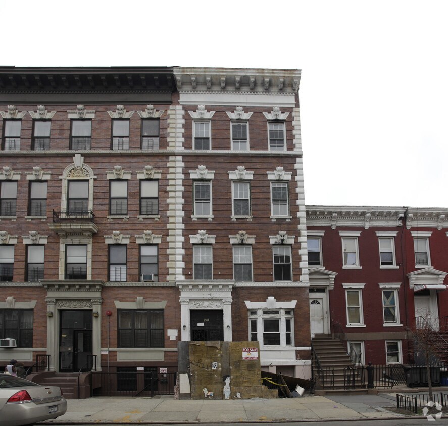 Foto del edificio - 241 Bainbridge St