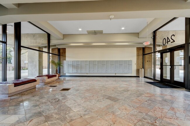 Foto del edificio - 240 M St SW