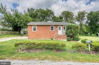 Building Photo - 5808 Meridale Rd