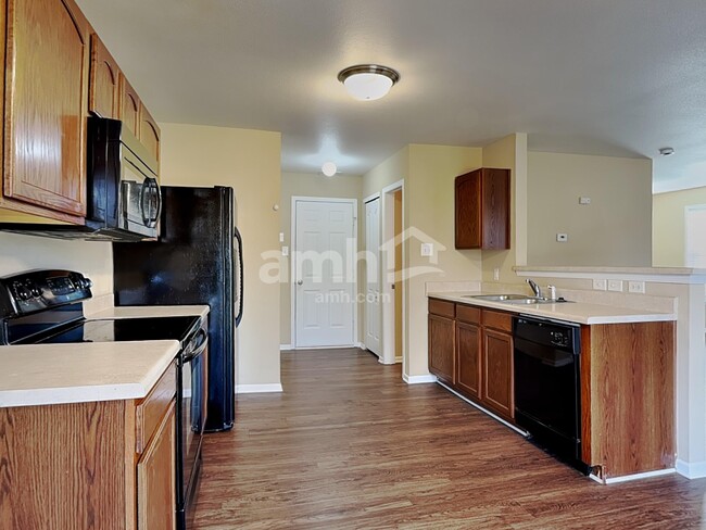 Foto del edificio - 4112 Lakewood Glen Dr