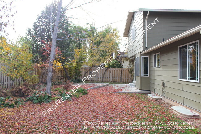 Foto del edificio - Solar Panels! 5 Bed, 3.5 Bath East Layton ...