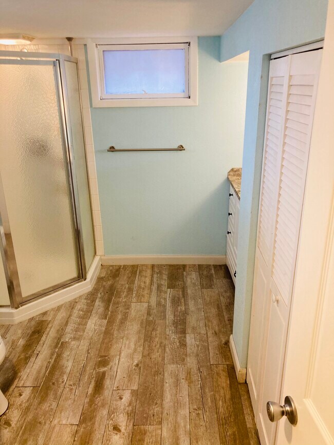 Building Photo - 1019 8th Ave