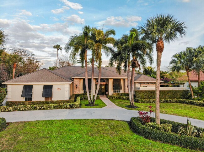 Foto del edificio - 15775 Meadow Wood Dr